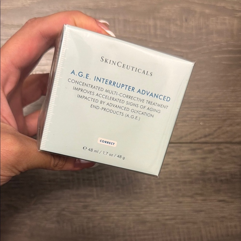 SkinCeuticals A.G.E. Interrupter Advanced Cream — White, Blue
